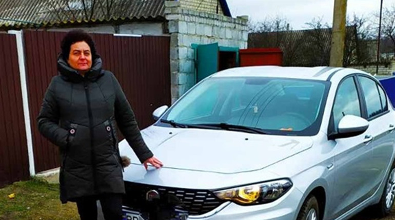 Троїчанка виграла автомобіль, купуючи продукти в супермаркеті