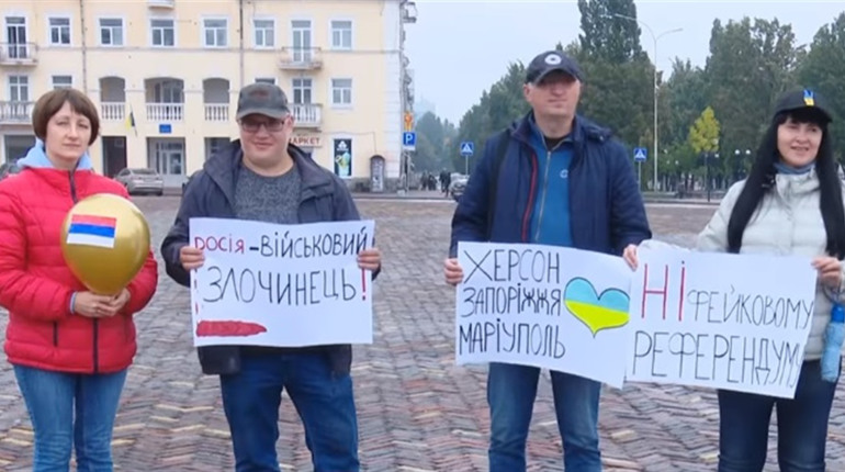"Ні фейковим референдумам": чернігівці вийшли підтримати українців в окупації