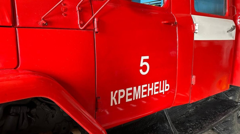 Вночі у Кременці горіла господарська будівля