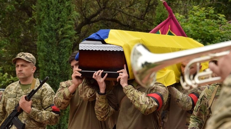 В Сумах прощалися із загиблим прикордонником з Глухова Віталієм Терещенком