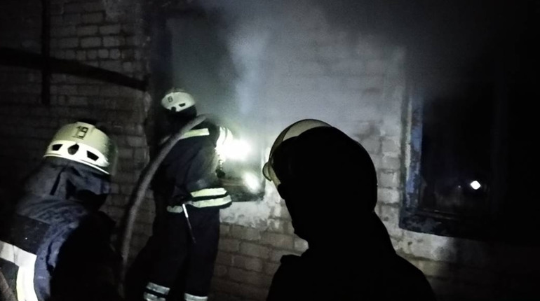 У Новоселівці Сватівського району горів житловий будинок