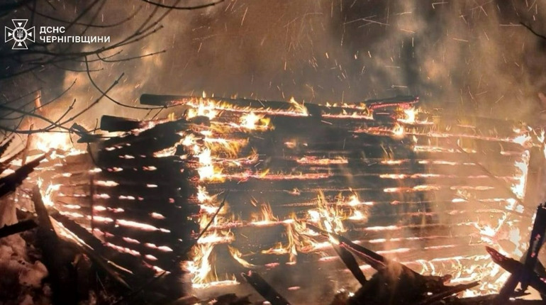 РФ атакувала чотири громади Чернігівщини: поранені цивільні, пошкоджено інфраструктуру