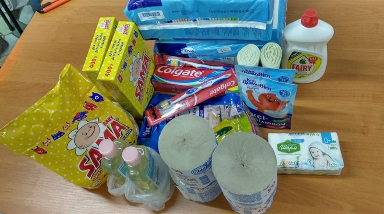 У Кураховому видають гуманітарну допомогу для багатодітних сімей: що можна отримати?