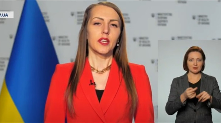 Центри вакцинації закриють