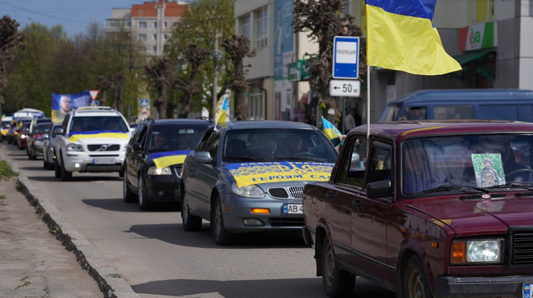 У Барі відбулася щомісячна акція на підтримку безвісти зниклих і полонених захисників