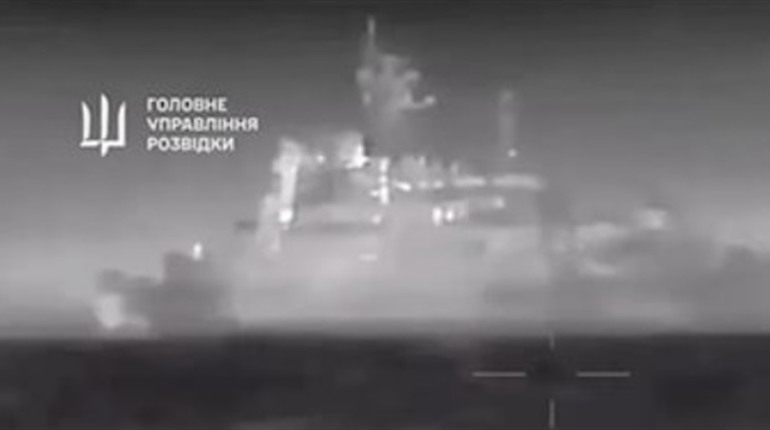 ЗСУ знищили російський десантний корабель "Цезар Куніков": повне відео