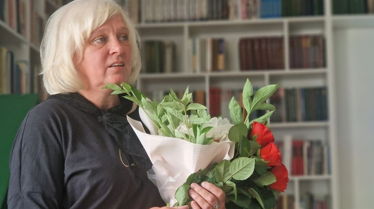 «Я пишу, щоб говорити з сином»: у Старокостянтинові відбулася щемлива зустріч із Іриною Царук