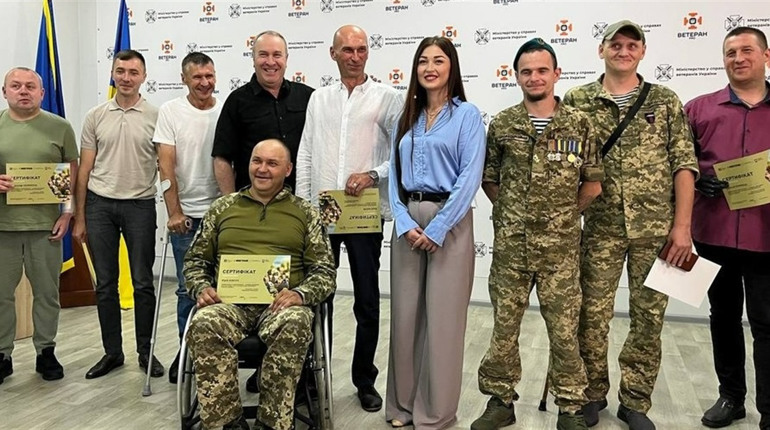 Четверо золотоніських ветеранів отримали житло