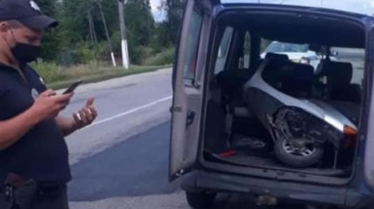 У Кагарлику та Ржищеві поліцейські затримали викрадачів моторолерів