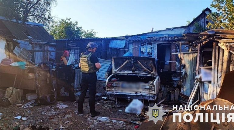 Російські окупанти обстрілювали Покровський район. Які наслідки