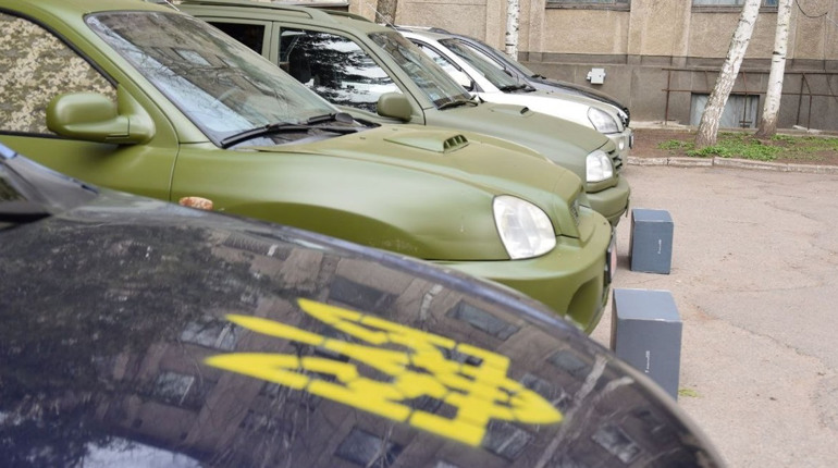 Українським військовим передали черговий автотранш від Черкащини