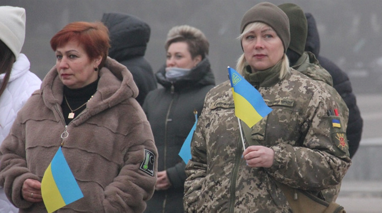 День Єднання у Калинівці: з прапорами та живим виконанням державного гімну
