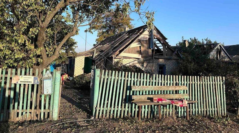 Окупанти обстріляли Козацьке і Милове - фото наслідків