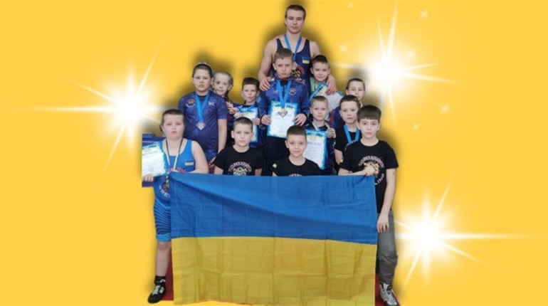 Десять медалей здобули у Вознесенську южноукраїнські борці: усі результати
