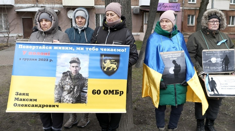 Сьогодні в Шостці вдруге пройшла акція на підтримку військовополонених та зниклих безвісти