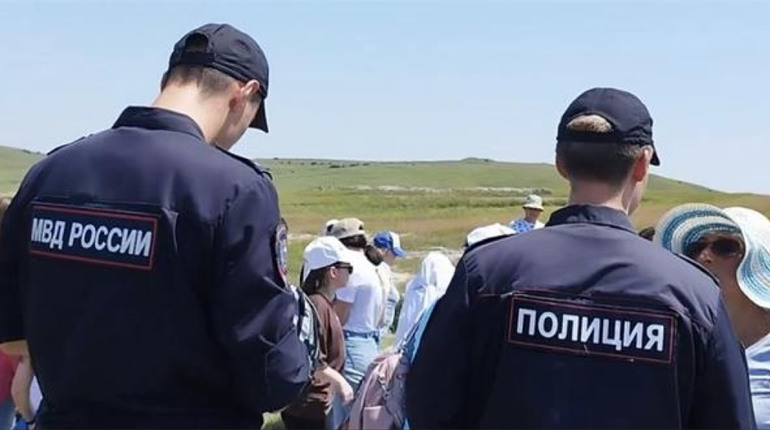 Перед днем кримськотатарського прапора окупанти в Криму оштрафували за прапор кримських татар
