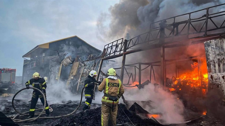 На Фастівщині сильна пожежа: горить Центр ліквідації відходів