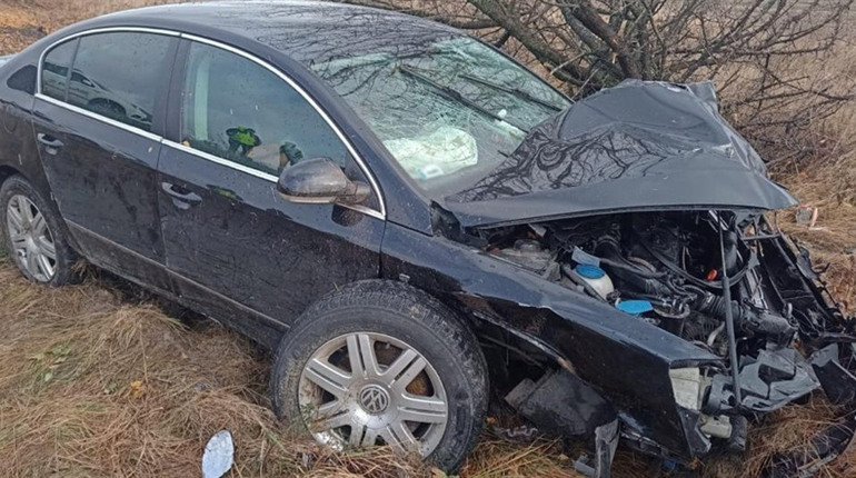 Травми отримала пасажирка автомобіля: звягельська поліція розслідує обставини ДТП