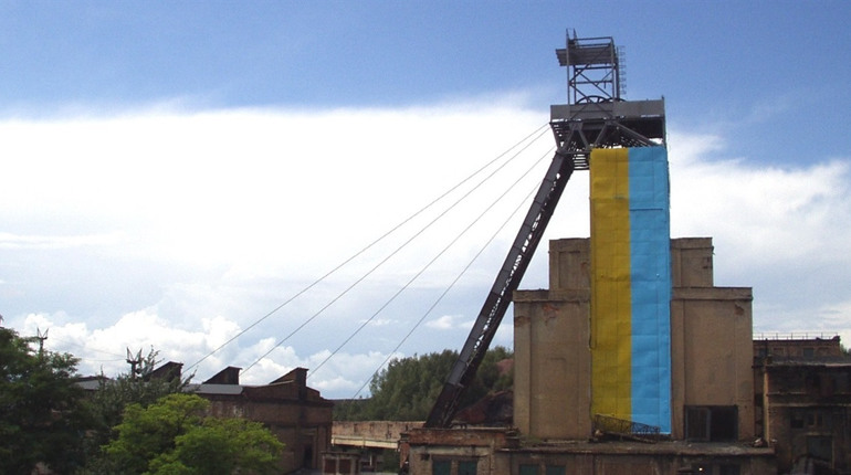 Шахти державного підприємства "Львіввугілля" працюють під постійною загрозою знеструмлення