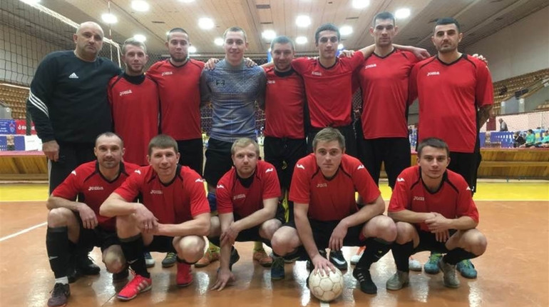 Сватівські «Стожари» вперше беруть участь у обласному чемпіонаті з футзалу: які вже є результати