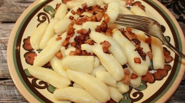 Рецепт дня: палюшки з картоплі зі шкварками