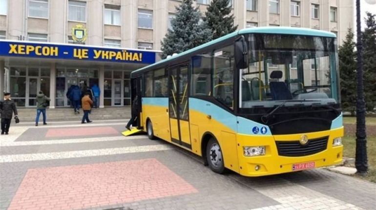 Пільги в херсонському транспорті діятимуть у певні години. Розповідаємо деталі