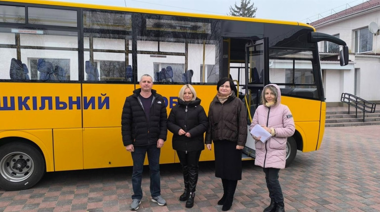 Новий шкільний автобус для Дмитрівського ліцею: спільна інвестиція у майбутнє громади