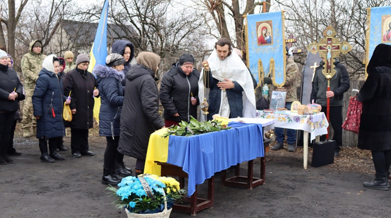 Солдат-розвідник Руслан Мега з Миколаївки повернувся додому на щиті (ВІДЕО)