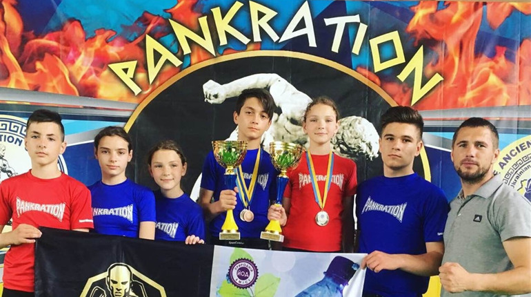 Вихованці Кіцманської спортшколи отримали медалі на Чемпіонаті України з панкратіону