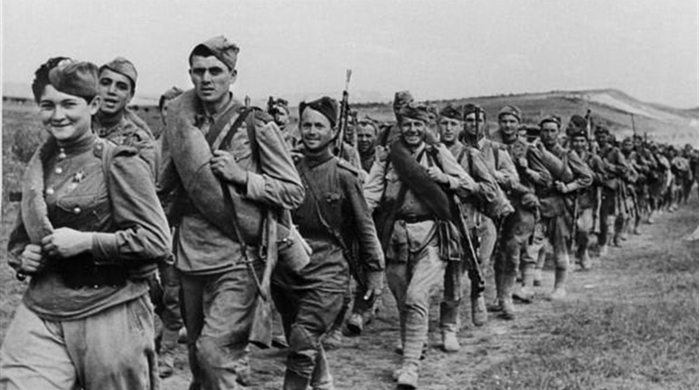 ТОП-25 світлин та історій воїнів-визволителів Петропавлівщини у Другій світовій війні