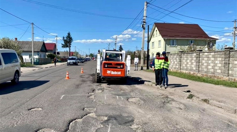 Відновлюють після зими: які дороги ремонтуватимуть на Сарненщині