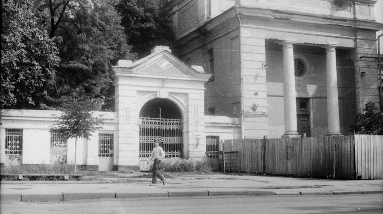 Херсон 1992 року: трошки зими, відкриття меморіалу, нові будівлі та ще багато фото і відео