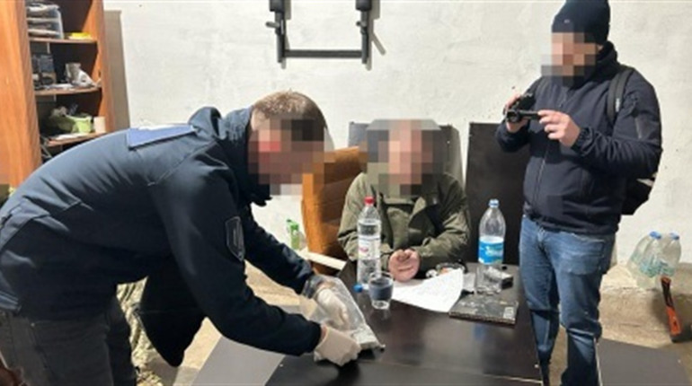 На Одещині підполковник однієї з військових частин вимагав хабар з підлеглого військового