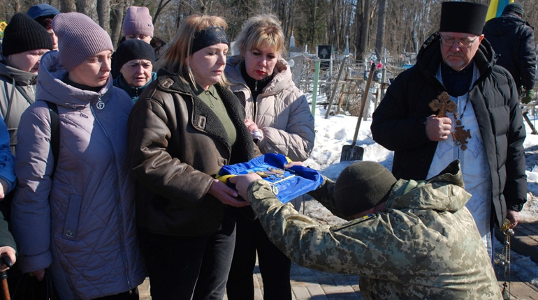 Шостка у скорботі: громада попрощалася з сержантом Олександром Боднею