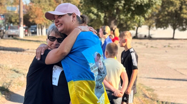 Кожен крок — на честь героїв. Первомайці долучились до забігу «Шаную Воїнів, біжу за Героїв України»