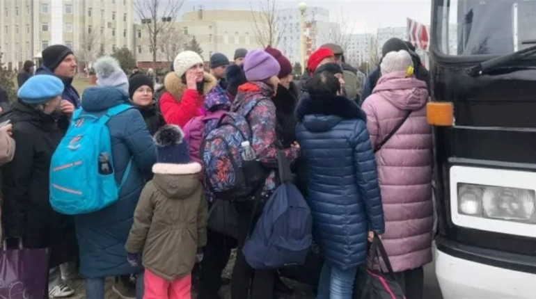 З Херсонщини примусово евакуюють понад 800 дітей
