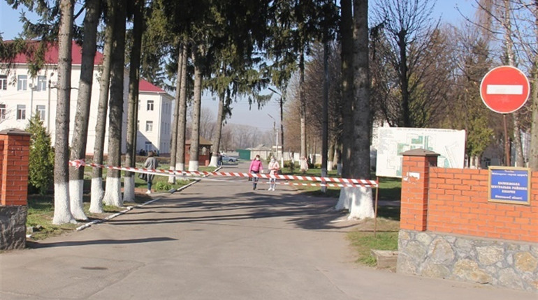 У інфекційному відділенні Калинівської ЦРЛ перебувають 43 пацієнти: вони не лише з Калинівки