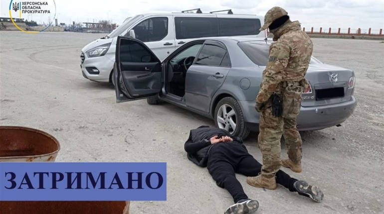 Житель Таврійська продавав у Цукурах автомат з патронами