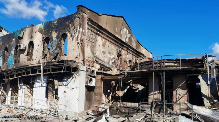 Щоденник ізюмчанина: З вікна видно міст, на якому стояв танк і вбивав мій дім та думки про порятунок