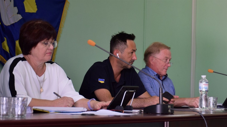 Під час сесії Біляївський міський голова назвав суми своєї заробітної плати та премій за 2022 рік