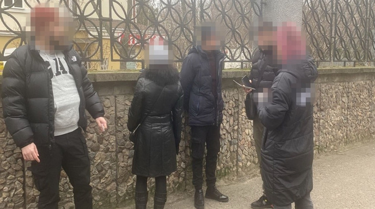СБУ затримала ворожих агентів, які коригували вогонь по лікарнях у південних регіонах