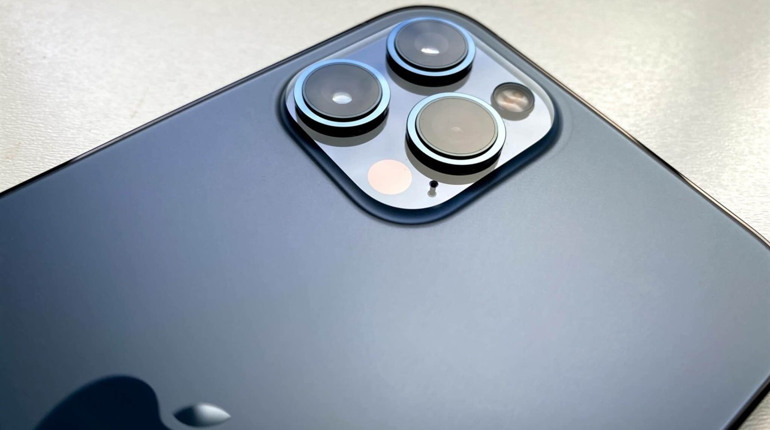 Чи надовго вистачає батареї iPhone 12 Pro Max