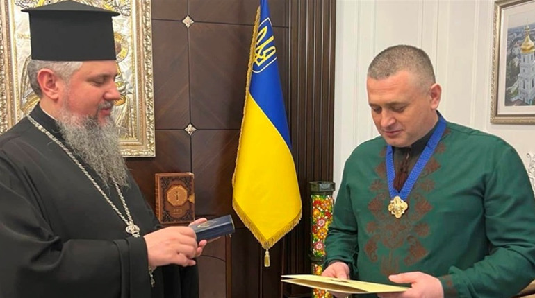Очільник Чортківщини отримав високу церковну нагороду з рук Предстоятеля ПЦУ Епіфанія