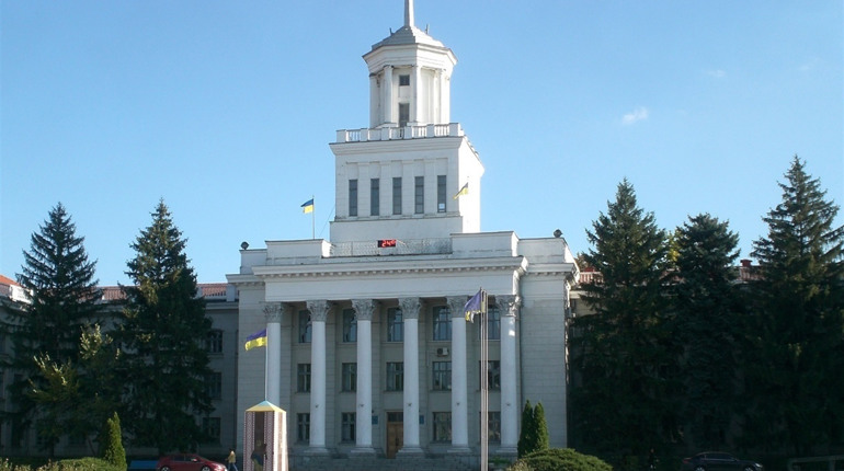 Біля 600 виборців Нової Каховки змінили місце голосування