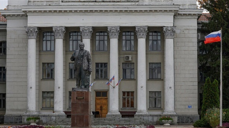 У Новій Каховці окупаційний "совєт дєпутатов" очолила колишня продавчиня одягу