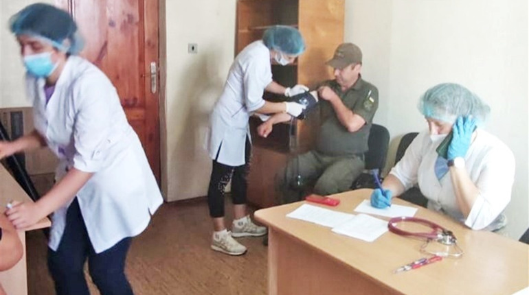 У Полицькій колонії вакцинували засуджених та працівників
