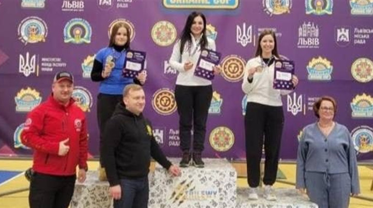 На змаганнях зі стрільби з лука новокаховчанка посіла третє місце