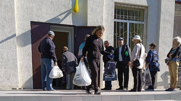 До Лисівки надійшла партія продуктових наборів
