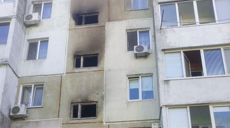 У Теплодарі сталася пожежа в багатоповерхівці: врятували жінку та підлітка