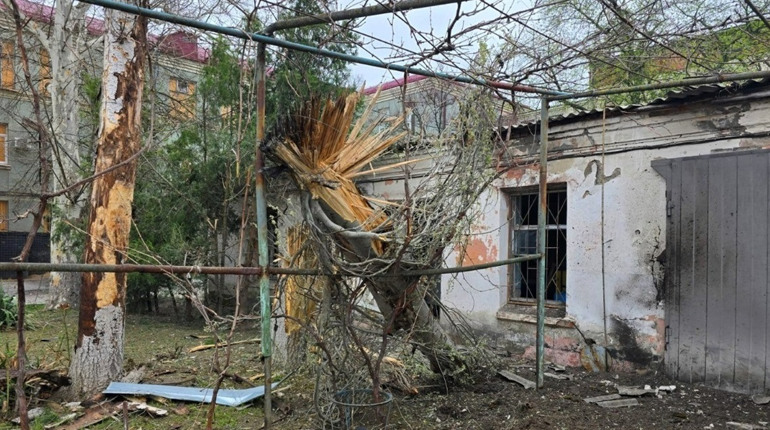 Ворожі обстріли Херсонщини: окупанти завдали ударів з артилерії, мінометів, РСЗВ та безпілотників